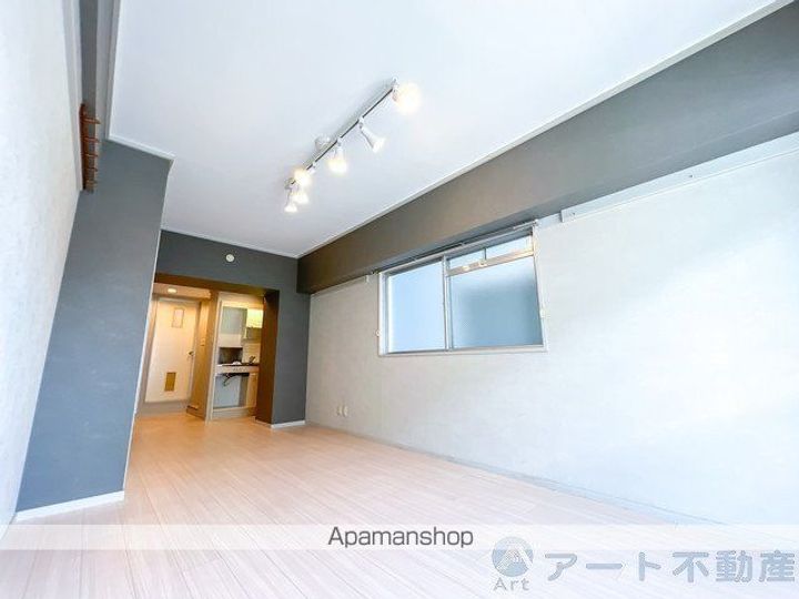 日正山越ハイツ1の居間