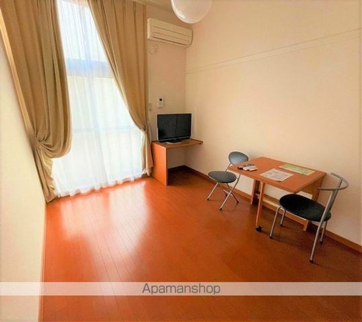 レオパレスボヌールメゾンDの居間