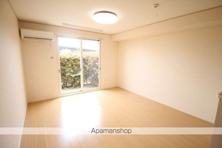 サンハイツINAの居間