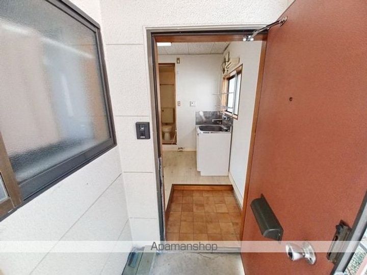 すみれハイツ101の玄関