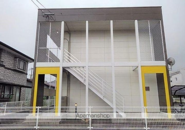 香川県高松市東山崎町の賃貸アパートの外観