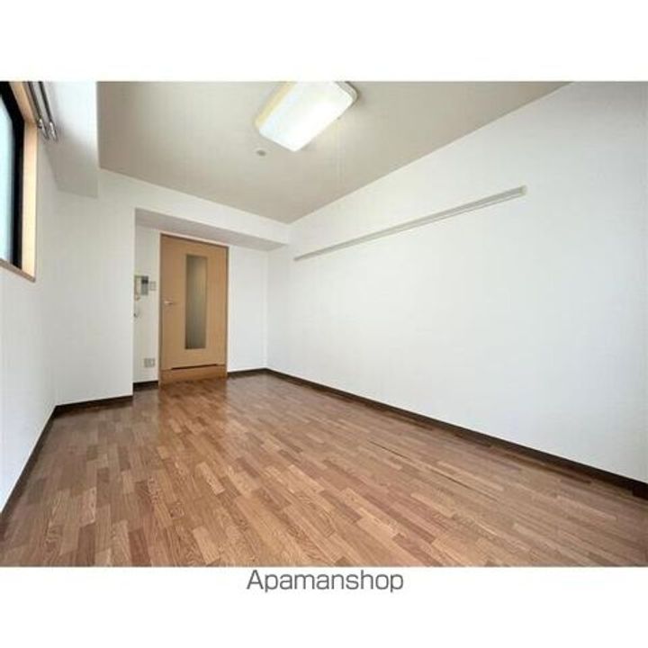 シグマケミカル名古屋ビルの居間