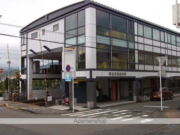 杉山第二マンション301の周辺