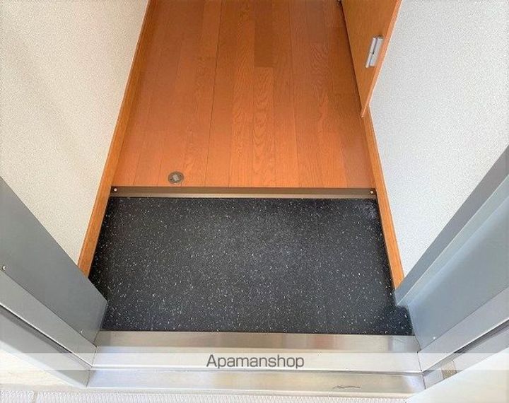 レオパレスシェル ガーデンⅡの玄関