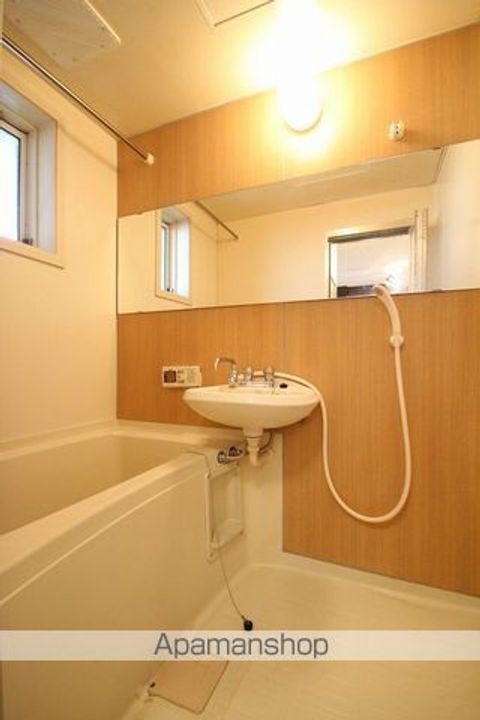 ホワイエ御前橋B棟103の風呂