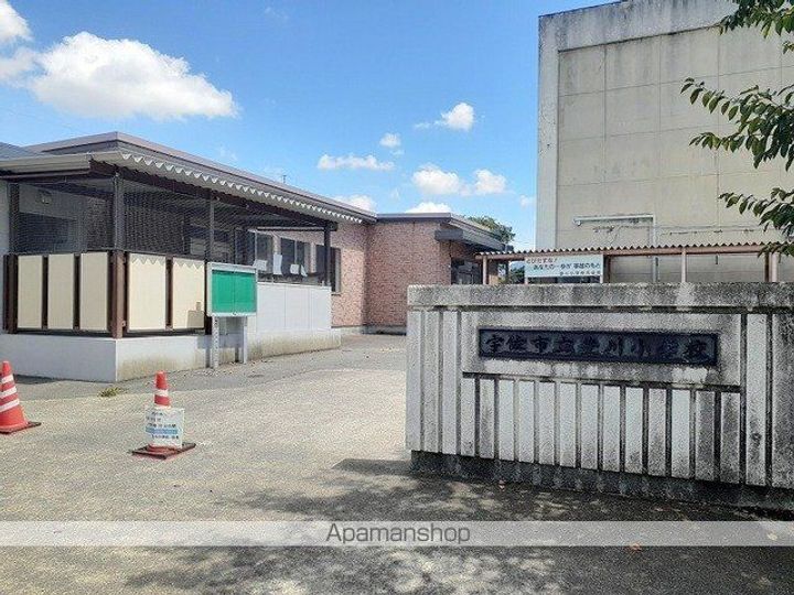 M・ガーデンの周辺