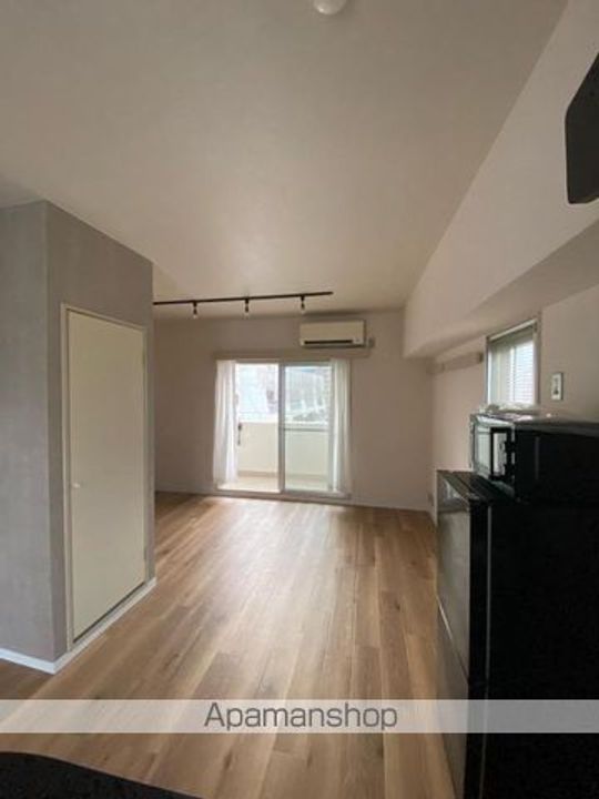 RーRESIDENCE TAKAMATSUの居間