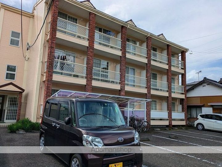 マンションクイーン101の外観