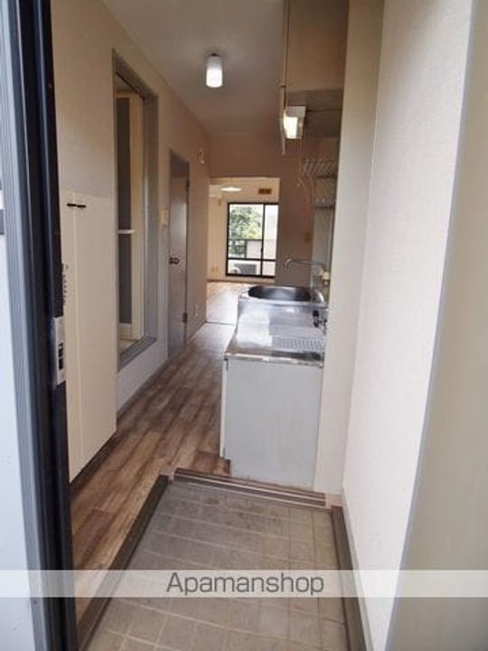 第2ホワイトハウス105の玄関