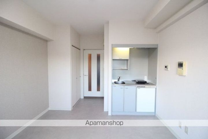 岡山県岡山市北区弓之町の賃貸マンションの内装