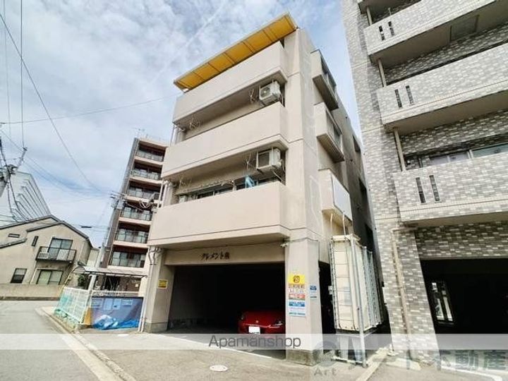 クレメント泉の外観