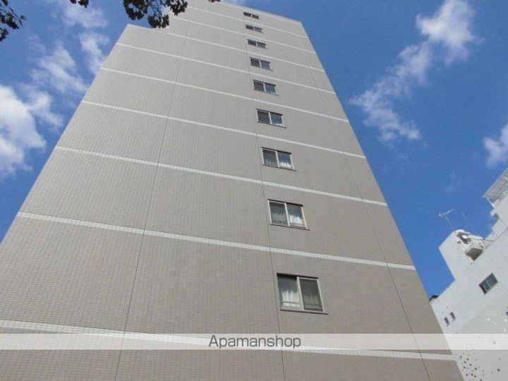 東京都中野区中央5丁目の賃貸マンションの外観