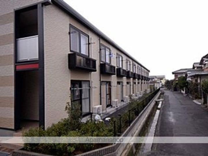 香川県丸亀市山北町の賃貸アパートの外観