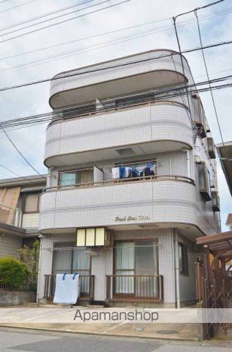 パークサイドヒルズ302号室の外観