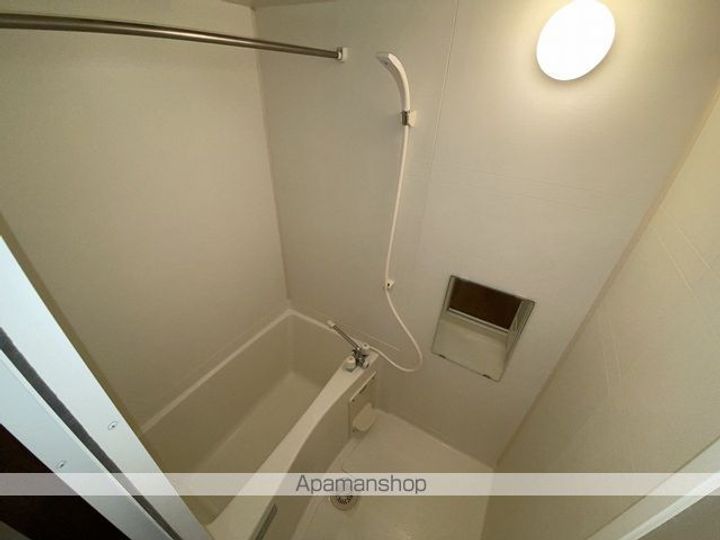 岐阜県各務原市川島松倉町の賃貸アパートの風呂