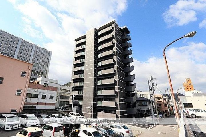 香川県高松市中野町の賃貸マンションの外観