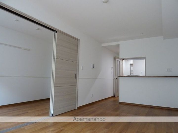 メゾンド桜の居間