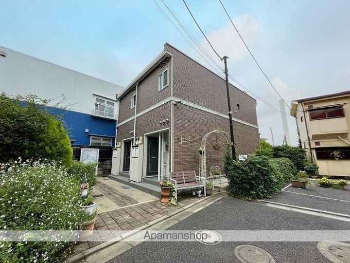 東京都世田谷区八幡山2丁目の賃貸アパートの外観