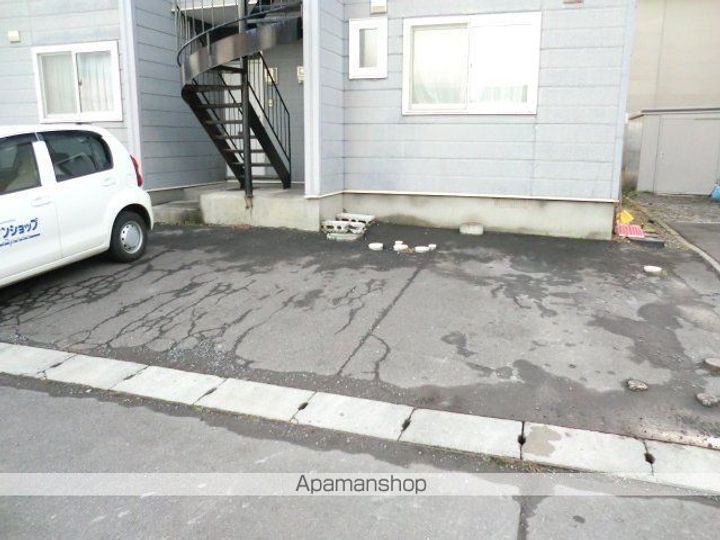 コンフレール追分202の外観