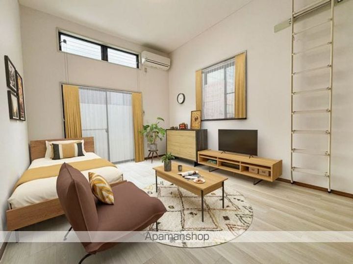 アーバン子平町101の居間