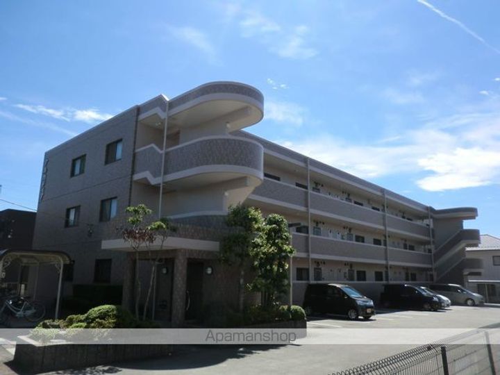 愛知県弥富市五明1丁目の賃貸マンションの外観