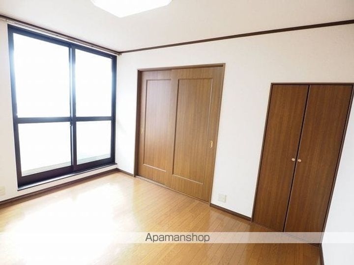 グランデハウス25203の居間