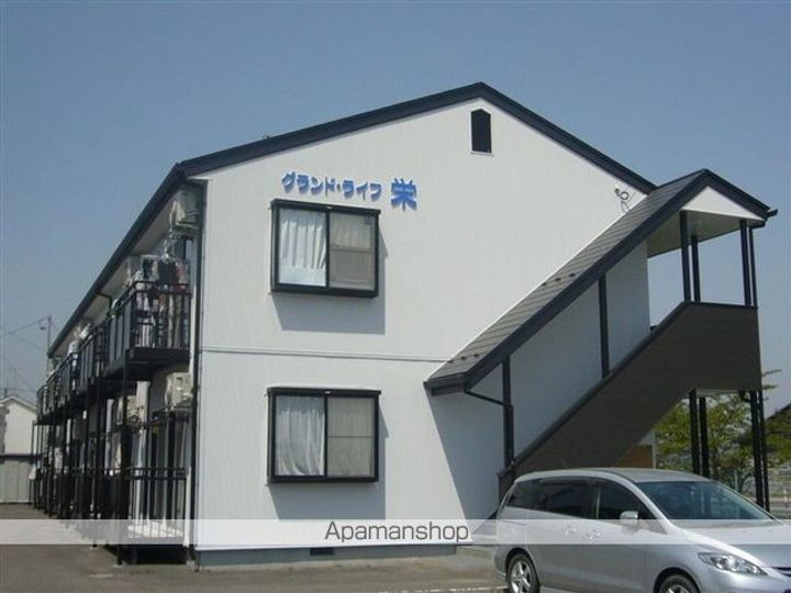 グランドライフ栄203の外観