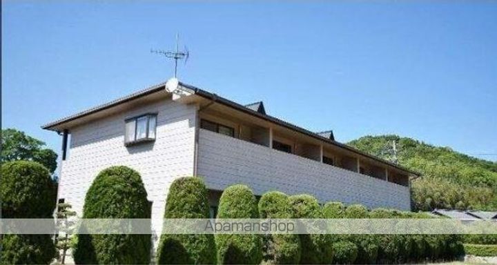 香川県さぬき市鴨庄の賃貸アパートの外観