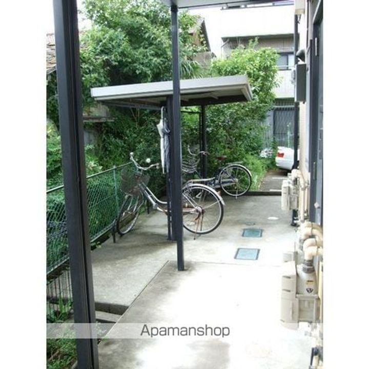 プラザメゾン202号室の周辺