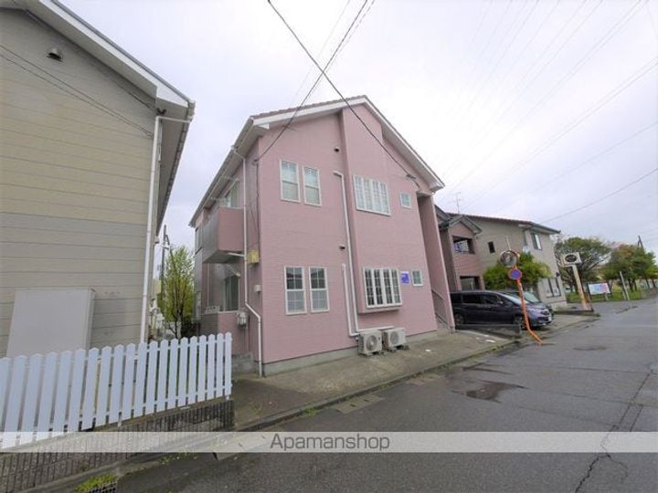 クレセントAMIの外観