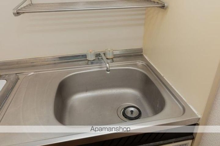 香川県高松市観光町の賃貸アパートの内装