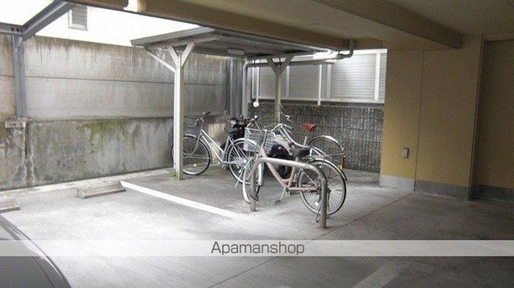 オオタ大針ビルの内装