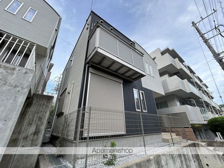 神奈川県横浜市戸塚区上倉田町(一戸建)の賃貸物件の外観