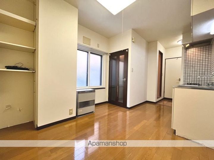 ハイツワン101の居間