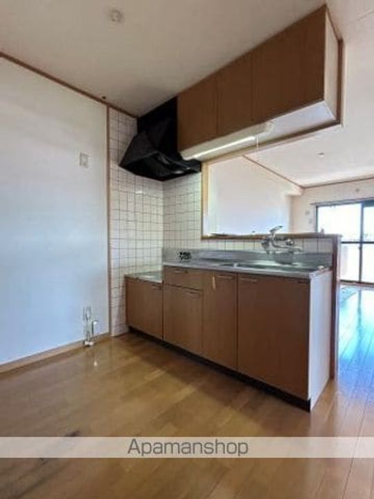 ロイヤルハイツⅡ303のキッチン