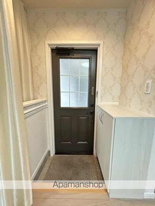 プチ・アンジュ1の玄関