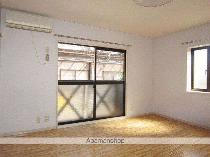 フレグランス杏の居間