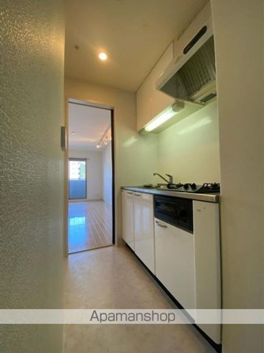 香川県高松市栗林町1丁目の賃貸マンションの内装