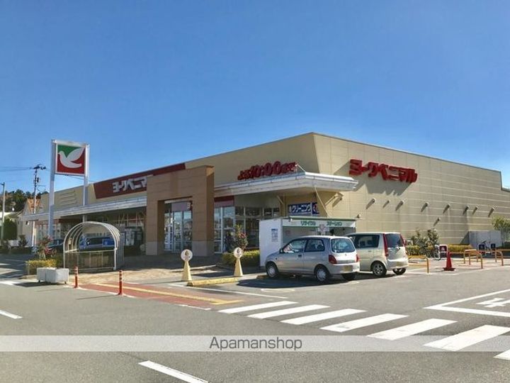 メゾンルーテシアの周辺