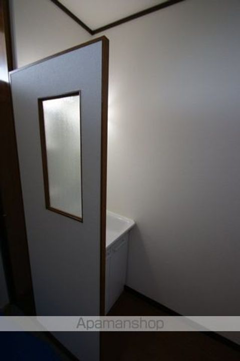 市ハイツの内装