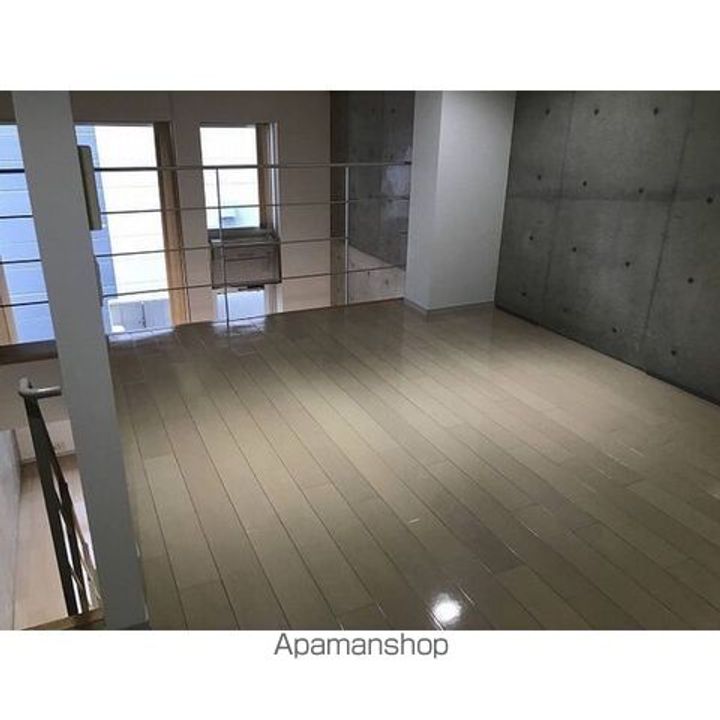 PRECIOUS SITE302の居間