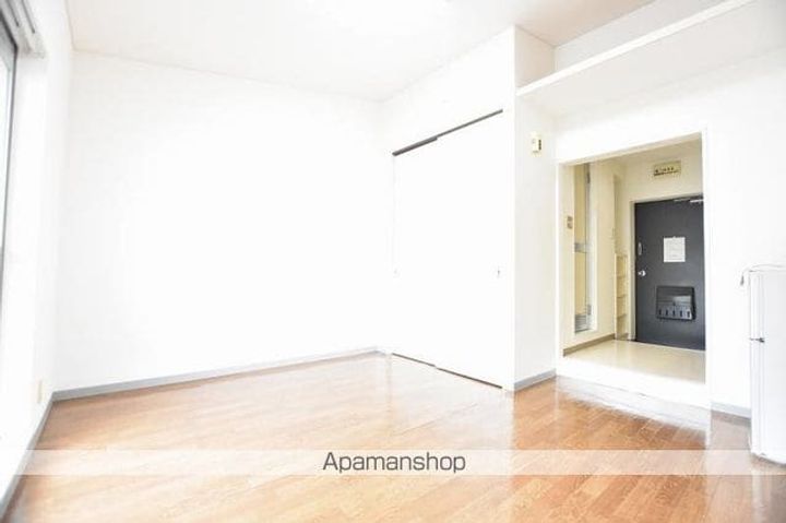 メゾンド西宝町の居間