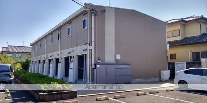 レオパレスミストラルの外観