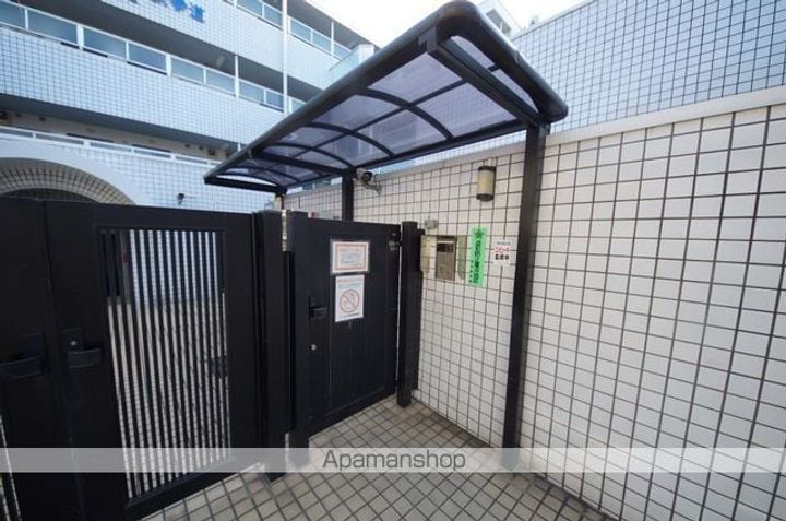 東京都渋谷区神宮前4丁目の賃貸マンション215の外観