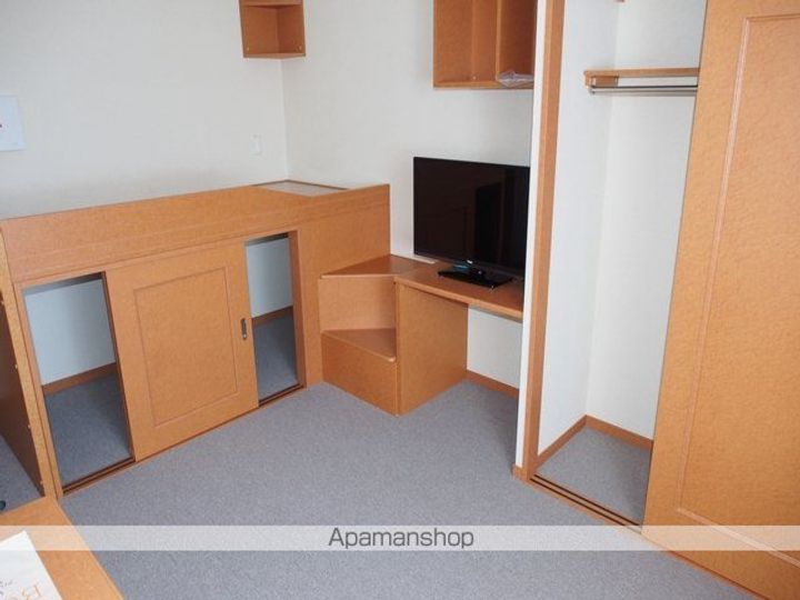 レオパレスNANA103の居間