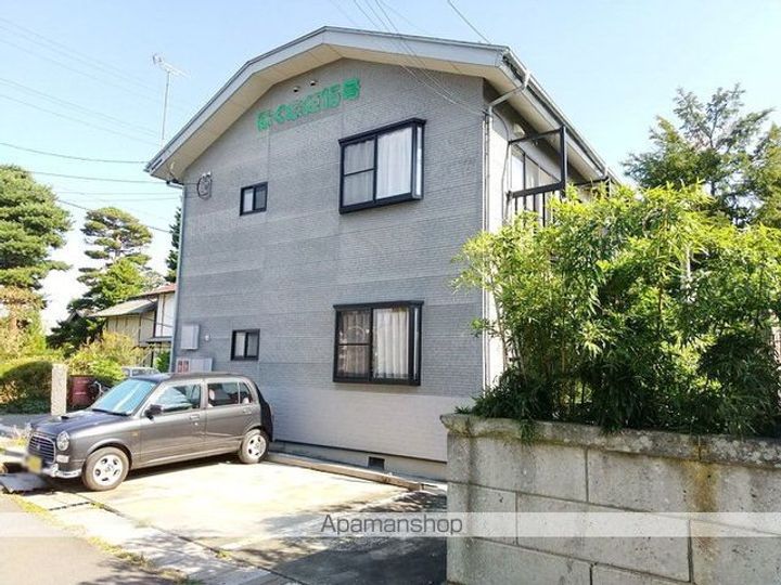 長野県松本市大字新村の賃貸アパートの外観