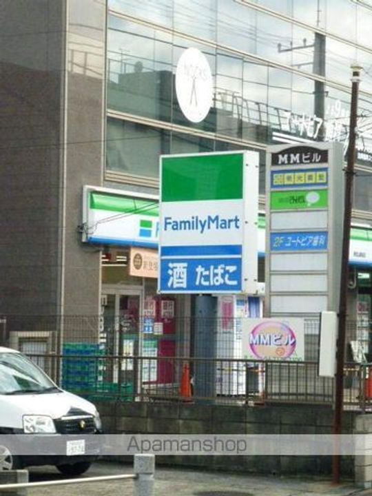 グランヒルズの周辺