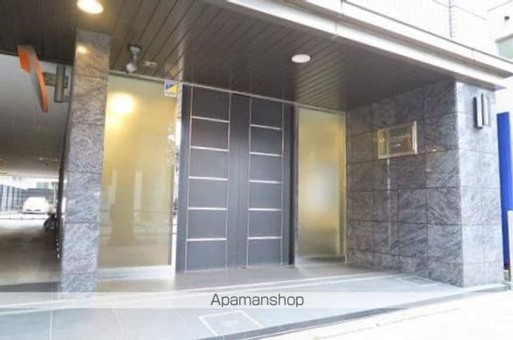 東京都新宿区下落合3丁目の賃貸マンションの外観