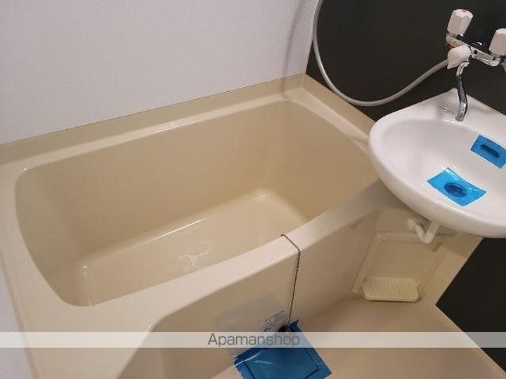 東京都八王子市北野町の賃貸マンションの玄関