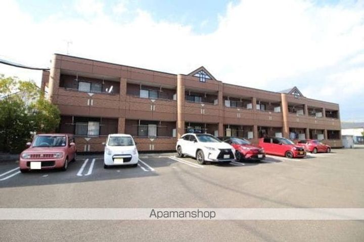 岡山県岡山市中区福泊の賃貸アパートの外観